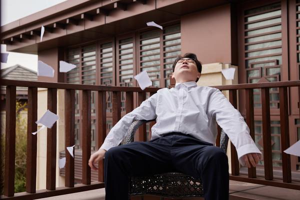 升职后醒的早的人:如何应对工作压力与保持高效工作状态? 图1