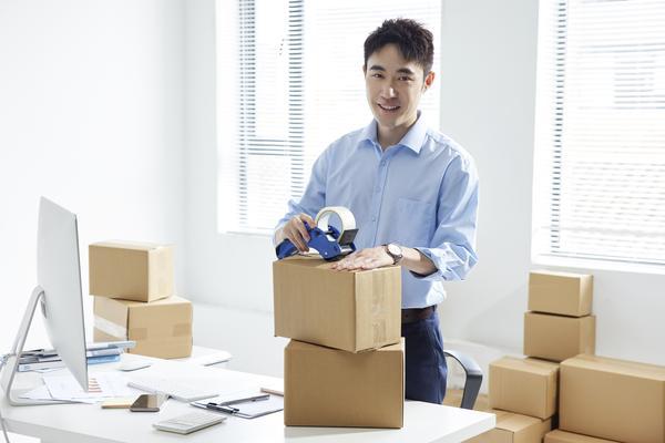 服装店销售方法与技巧：从导购到创业的成功之路