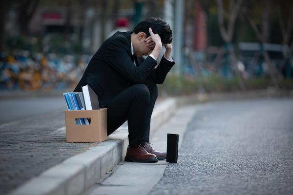 按照劳动法被辞退，赔偿怎么算？ 图1