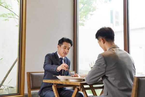 咨询贷款业务英语对话|金融居间服务中的专业交流 图1