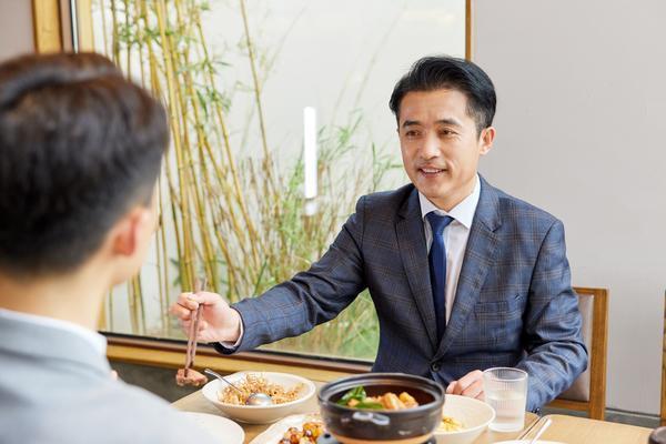 勇者商务咨询直播交流|金融居间服务的核心策略与实践 图2