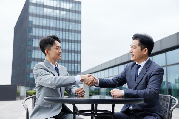如何有效选择与培养海外推广项目的优秀项目经理 图2