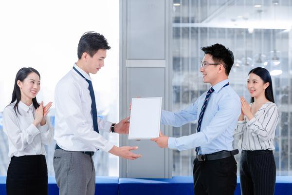 创意布朗尼装饰:让您的甜点变得更加美丽图1