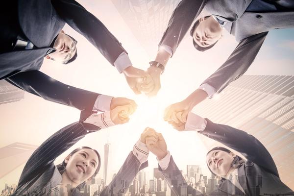 没有中介签合同|房产证贷款业务办理流程及法律合规性分析 图1