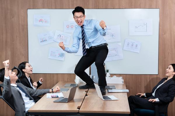 《项目经理找分包借钱的困境与解决方案》 图2