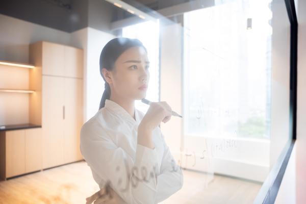 金色小喇叭：秋天的雨背后的商业启示 图2