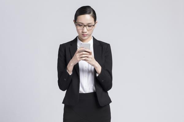 职场不守规矩:如何避免违背职场规则并取得成功? 图1