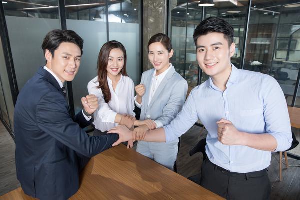 金融服务与健康服务合作|?产业融合|资金创新 图2