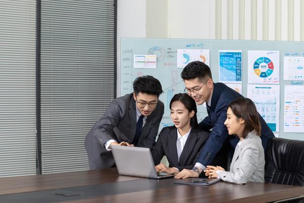 公司法务岗位工作PPT：法律合规管理与风险防范的关键实践 图1
