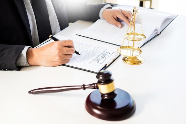 罪名待定原则：探究刑事司法中的疑罪而从轻处理 图2