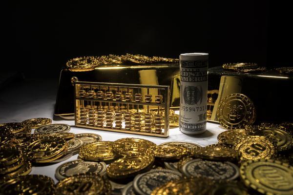 金融市场发展迅速,推动经济繁荣 图1