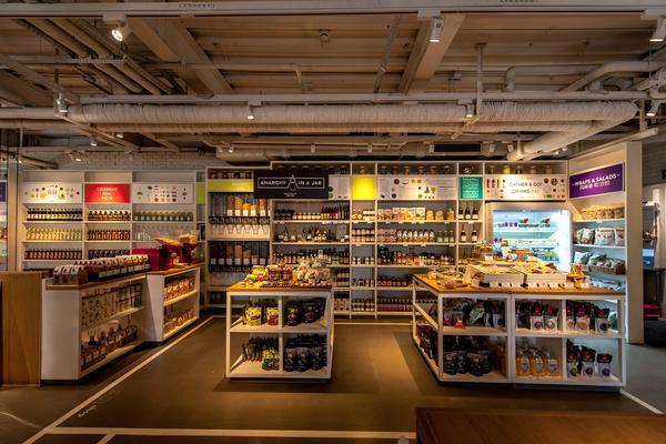 服装陈列布局：提升店铺吸引力的关键要素 图1