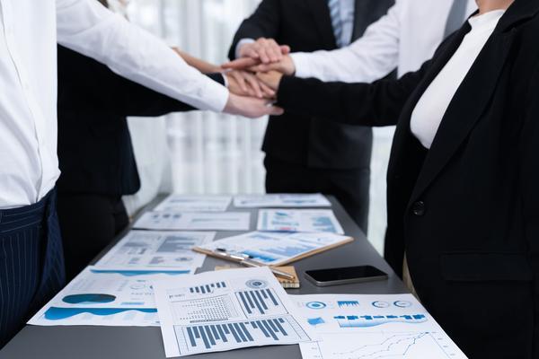 绩效评估体系优化策略：提升企业运营效益与员工激励的平衡 图2