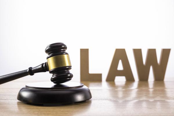 律师事务所公司法务岗位的关键评估与职业发展路径 图2