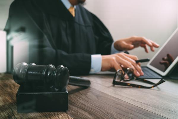 离婚后还贷银行卡更换至女方名下的法律风险及防范 图1