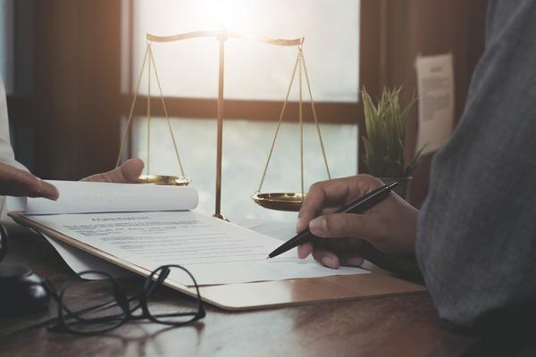 全媒体整合营销：技术驱动与资源整合的新媒体运营策略 图1