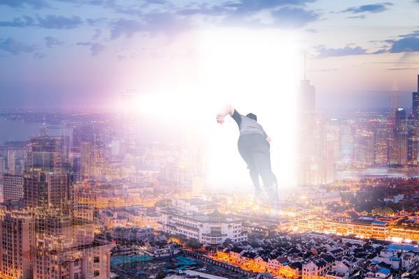 白手起家：从零到亿万的成功之路——王二的创业重生记 图2