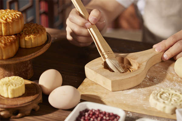 制作美味披萨的秘诀：自制披萨酱教程图1